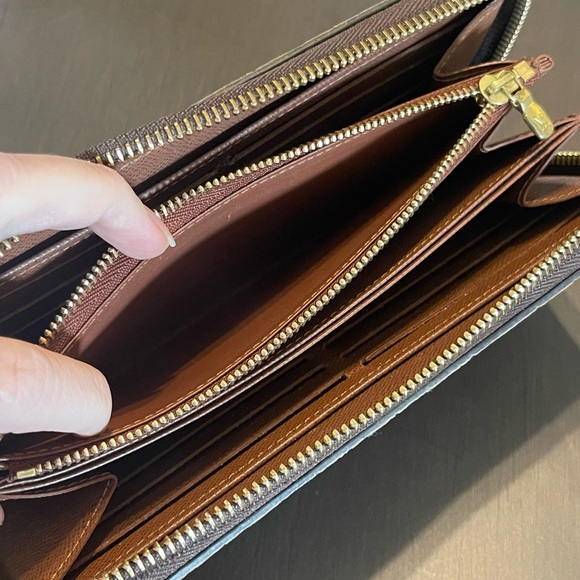 Louis Vuitton Zippy Wallet - Brown Monogram - Picture 12 of 14